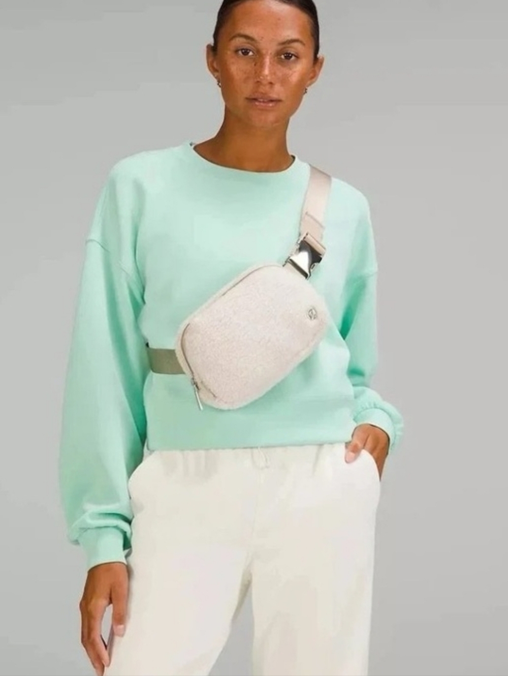 Lululemon Everywhere Bag Fleece Ivory